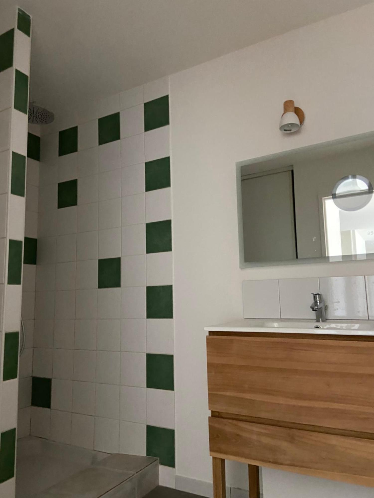 Maison, Canal Du Midi Piscine Homps  Kültér fotó