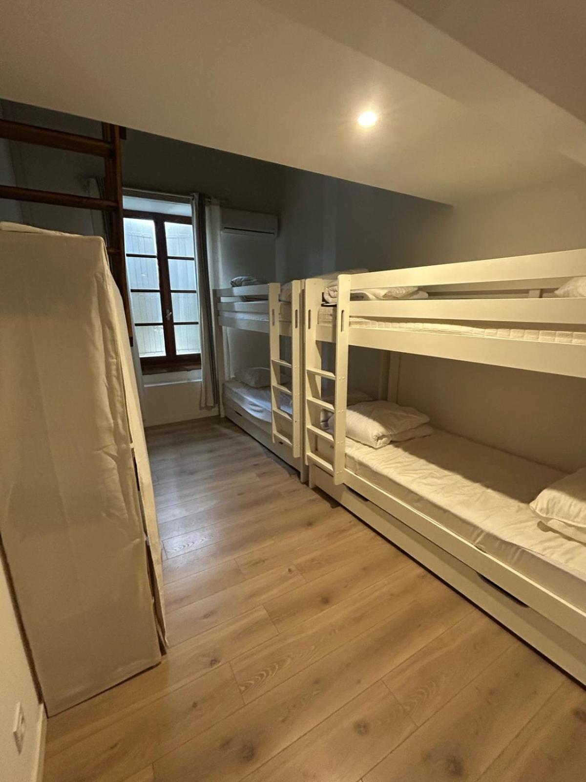 Maison, Canal Du Midi Piscine Homps  Kültér fotó